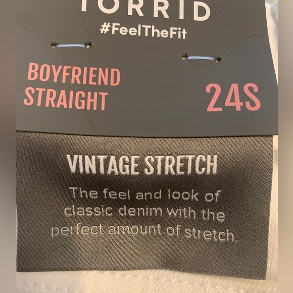 Torrid size 24 white cropped jeans - Picture 3 of 5